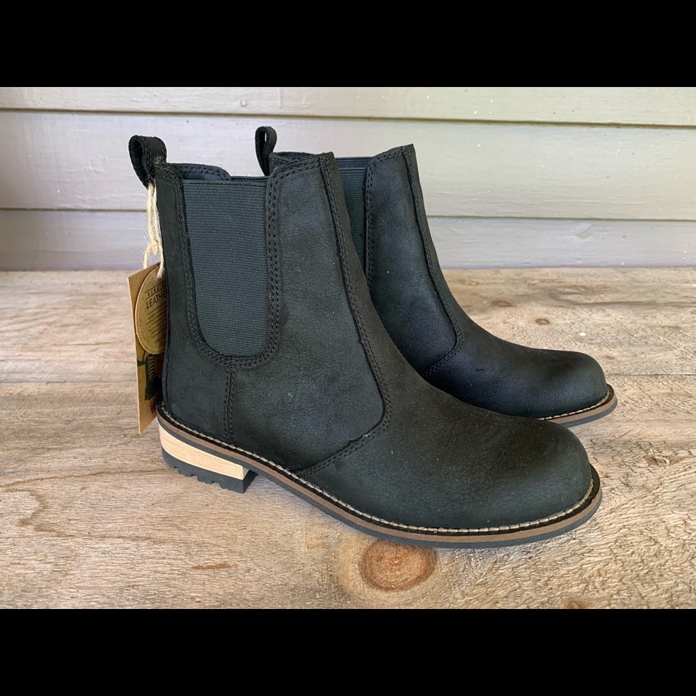 BRAND NEW kodiak Amla boots